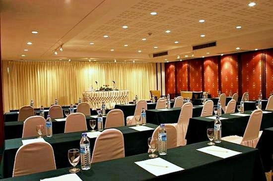 Royal Peninsula Hotel Chiangmai Чиангмай Экстерьер фото